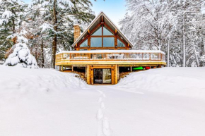 Bobcat's Lakefront Retreat